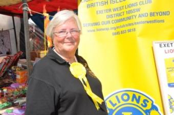 Lion Carol proudly wearing 3rd prize rosette for Best trade Stand